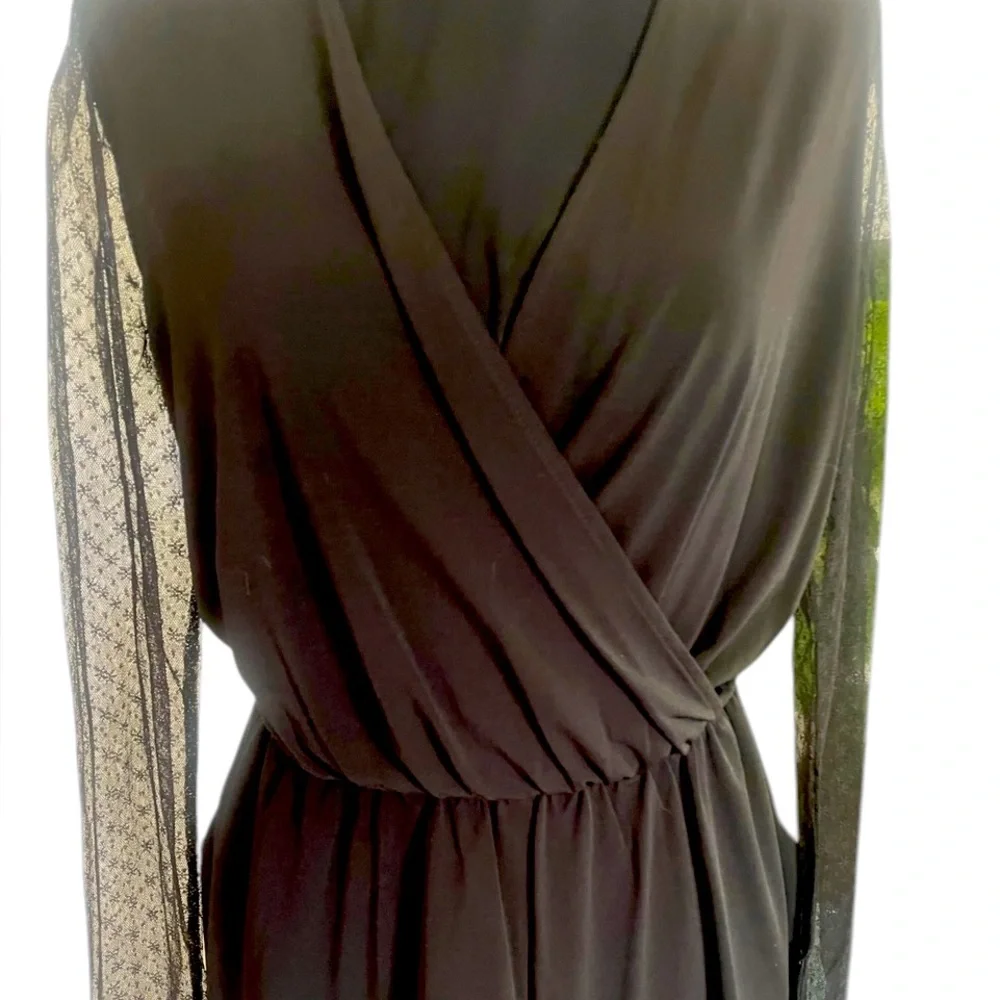 Black BCBG Lace sleeve relaxed fit romper, Jumpsuit,Draped, V neck,shorts, Small - Picture 4 of 8